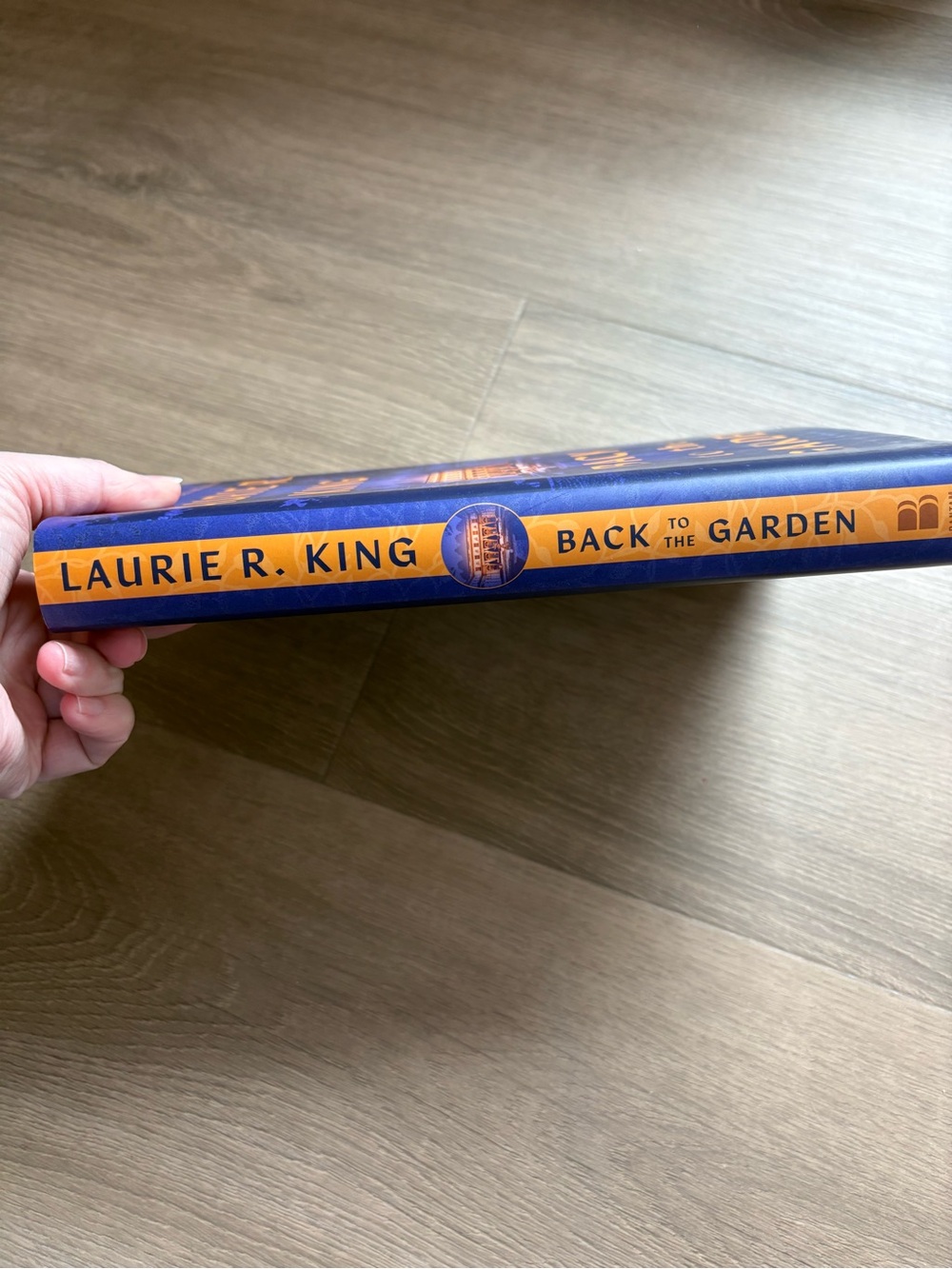 Laurie R. King "Back to the Garden" Hardcover Novel - Picture 4 of 4
